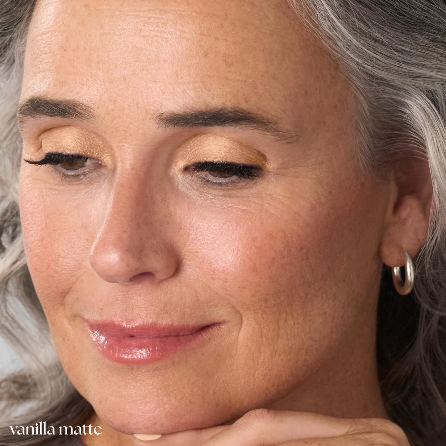 Julep Eyeshadow 101 Cream-to-Powder Waterproof Shadow Stick – Sand Shimmer – Long-Lasting, Crease-Proof, Champagne Toned Shimmer Cream Eyeshadow with Built-in Smudger